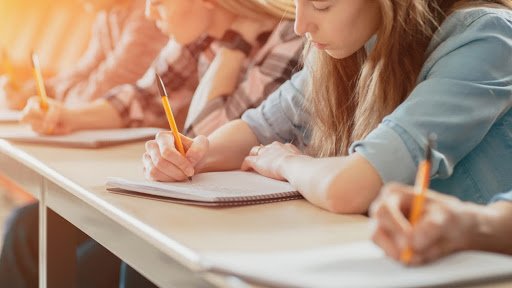 Quelles aides sont mises en place pour les étudiants par la Région Bourgogne-Franche-Comté ?