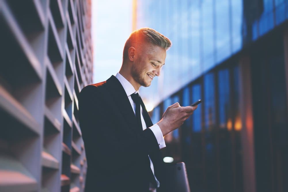 5G : les opérateurs mobiles dévoilent leurs forfaits 5G dédiés aux professionnels !