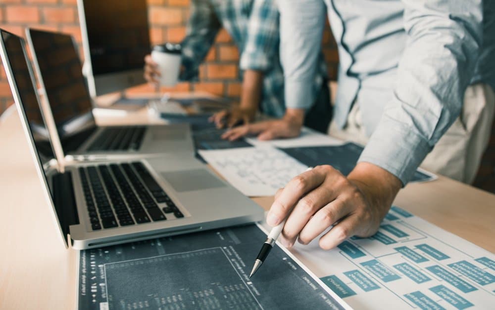 Free et Bouygues Telecom proposent une offre Fibre sans engagement pour les entreprises !