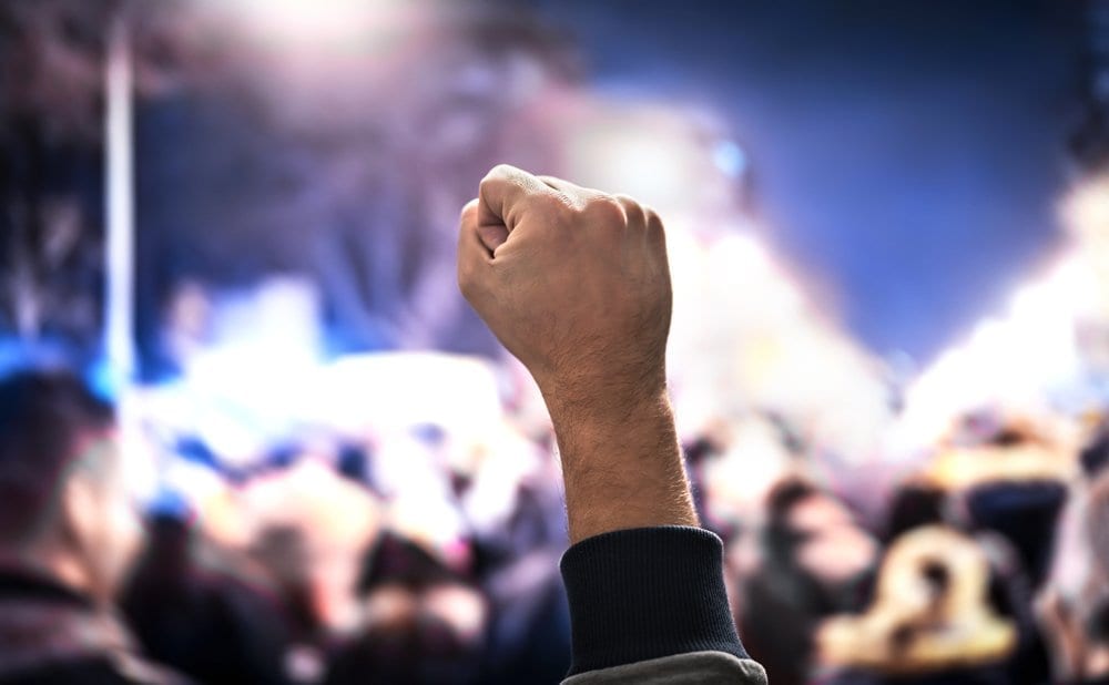 critiques loi droit auteurs