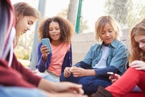 enfants téléphone forfait mobile bloqué sans engagement